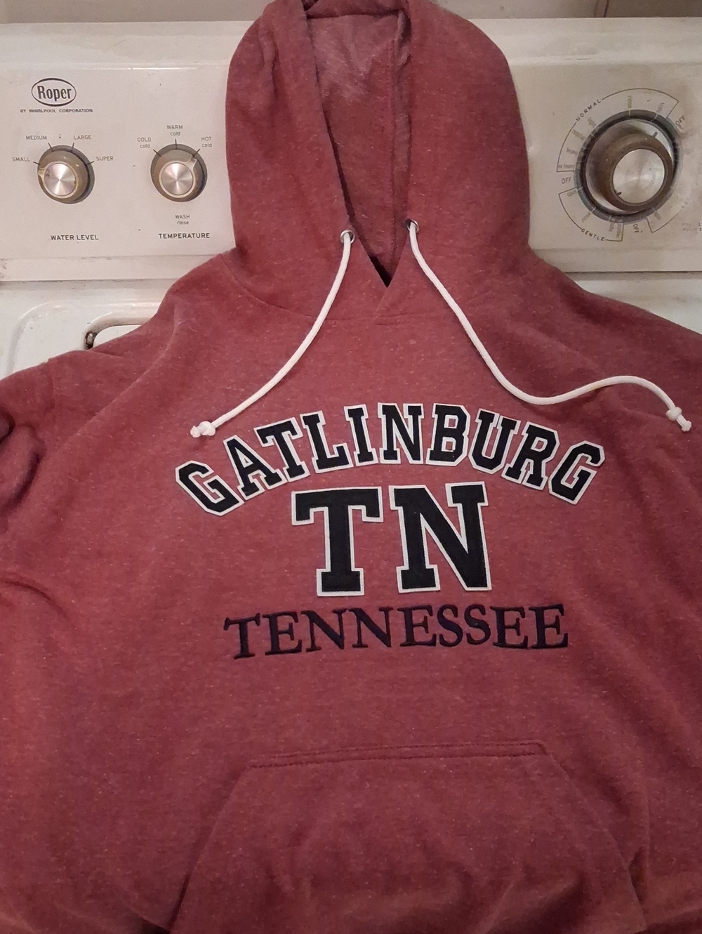Gatlinburg TN Tennessee Hooded Sweatshirt - Maroon